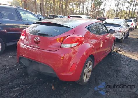 2014 Hyundai Veloster Base W/Black z USA, uszkodzony, nr VIN KMHTC6AD2EU211107